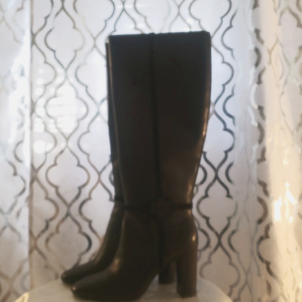 LAUREN Ralph Lauren Black leather tall boot New Without Tag